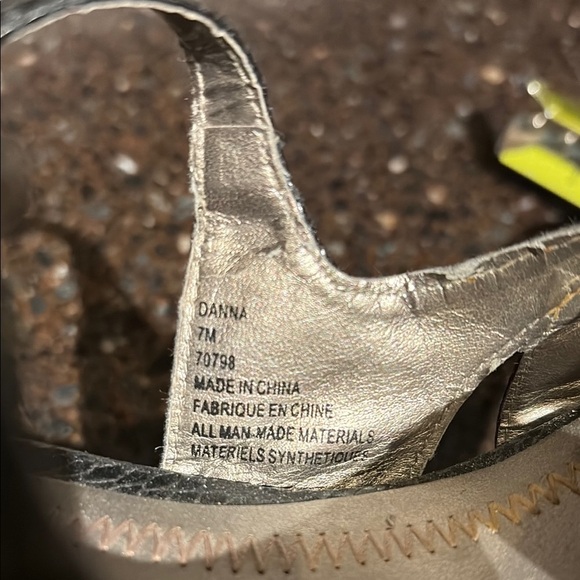 Jessica Elegant Purple and Black Women's Heels, size 7 - Picture 10 of 10